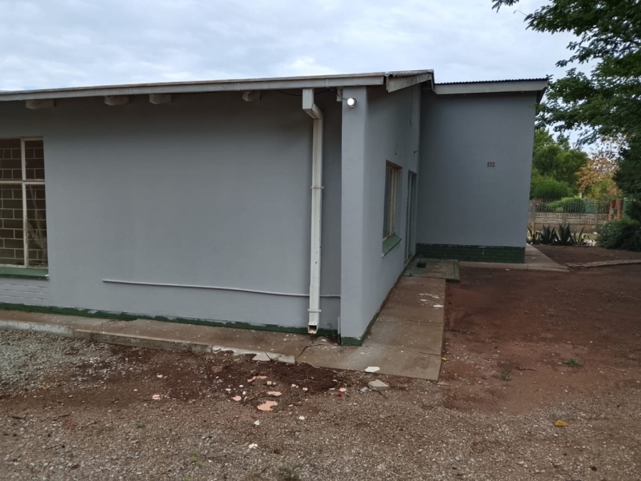 5 Bedroom Property for Sale in Roosheuwel North West